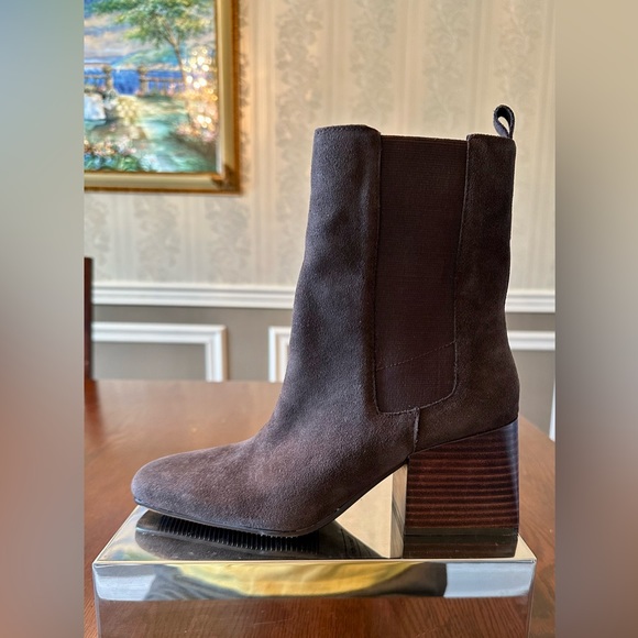 NWOT!🤩Blondo!❄️”Selena”Waterproof/cow suede/mid calf/block heel/size-7 - Picture 2 of 12